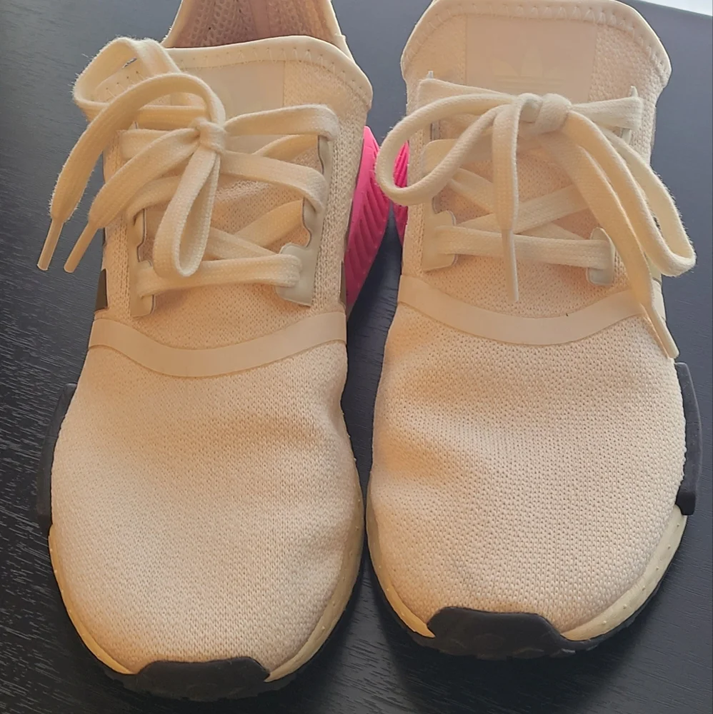 Adidas - Picture 2 of 6